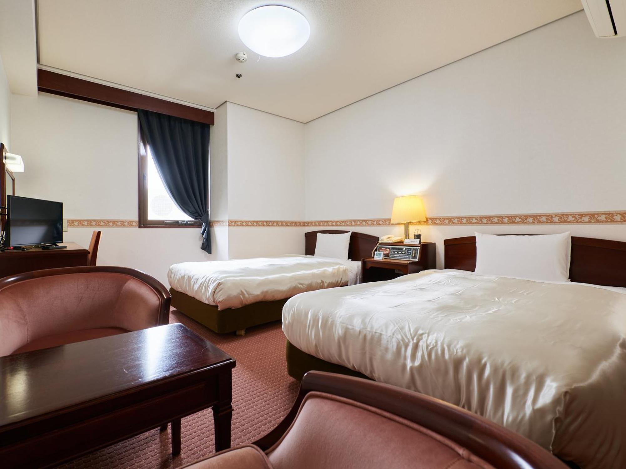 Ecohotel Toyama Station Esterno foto