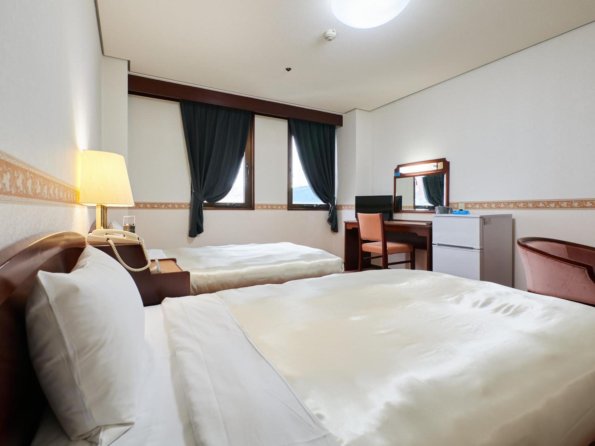 Ecohotel Toyama Station Esterno foto