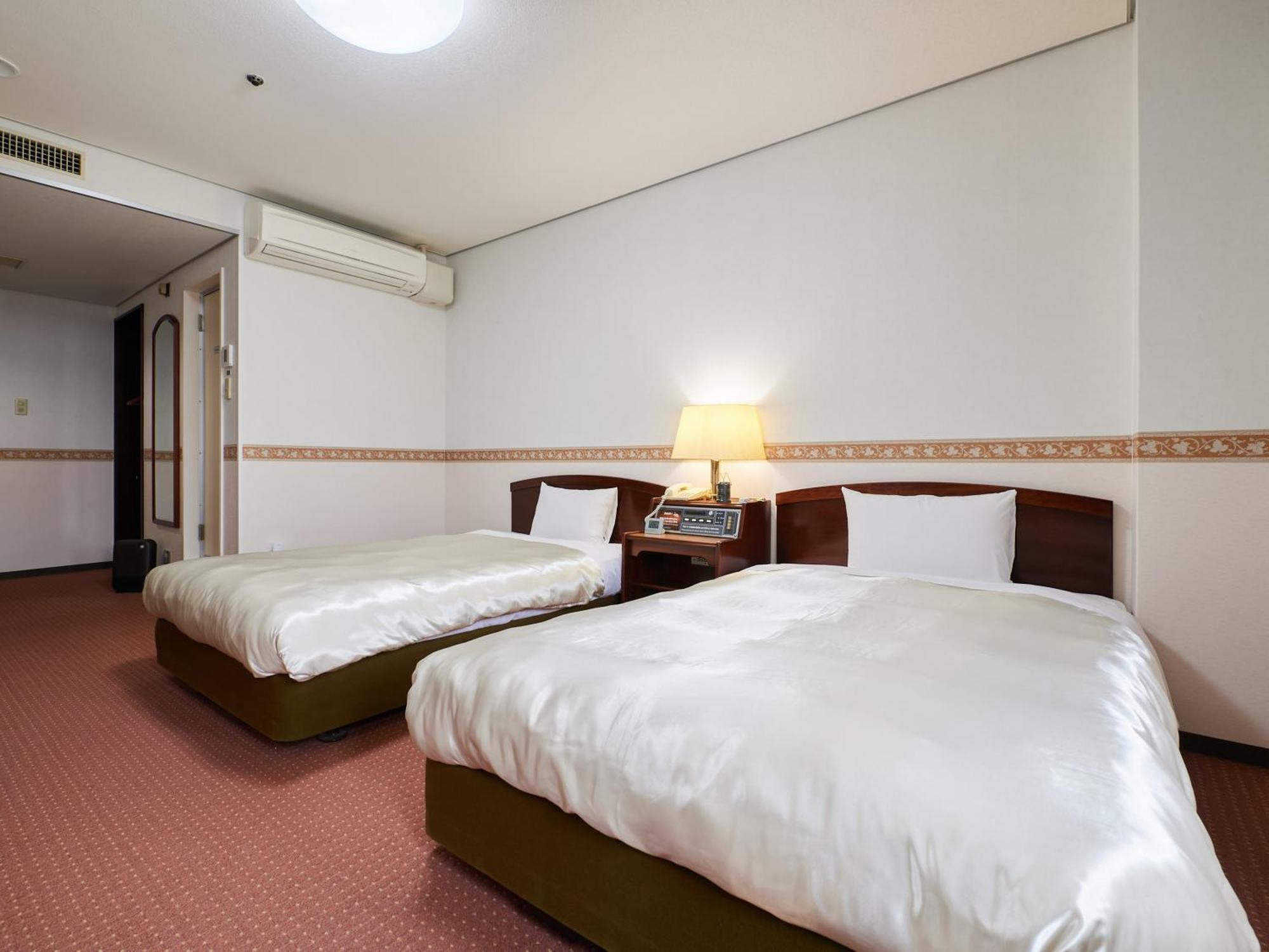 Ecohotel Toyama Station Esterno foto