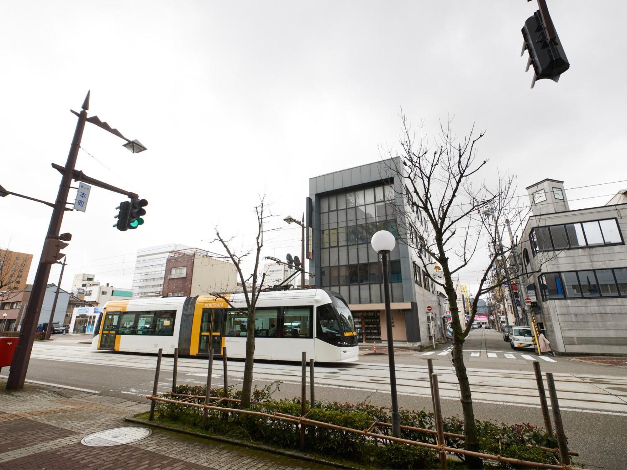 Ecohotel Toyama Station Esterno foto